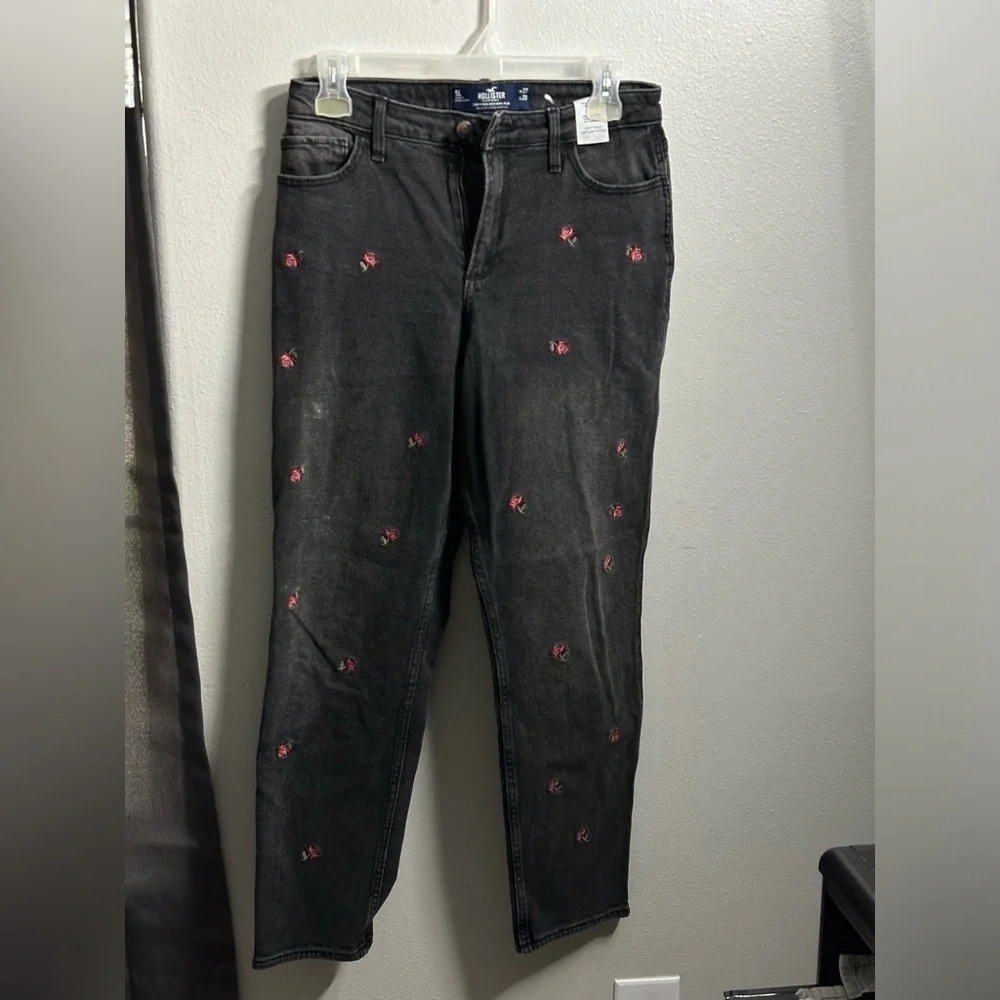 Hollister Women Black Denim Floral Curvy High-rise Mom Jean Size 5L Vintage
